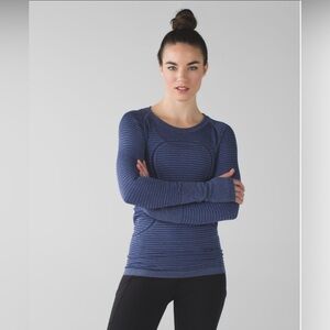 Lululemon Swiftly Tech Longsleeve Crew in Heathered Hero Blue (Size 10)